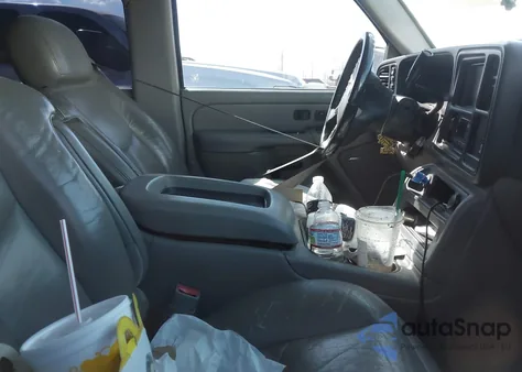 2006 Chevrolet Tahoe Z71 from USA, damaged, VIN 1GNEK13Z06R148497